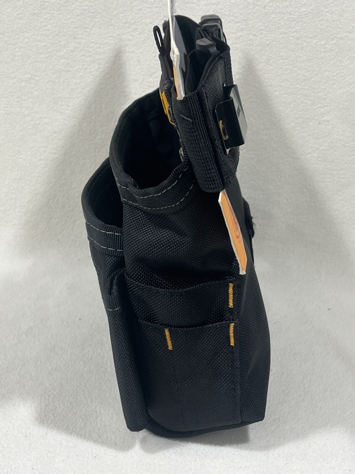 NEW Toughbuilt – Apron Pouch – 6-Pockets with Durable Tape and Hammer Holders