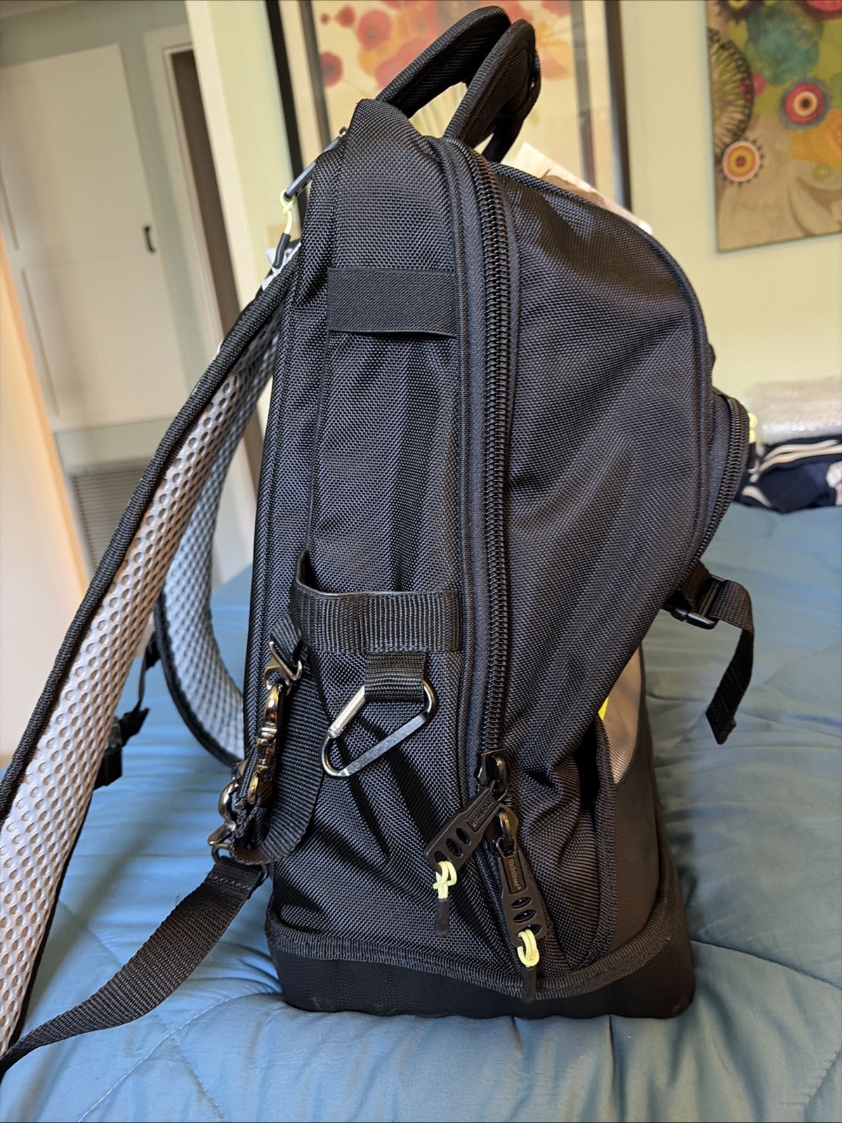 BUCKET BOSS 24 Pocket Tool Backpack 18″X14″ Adjustable Height Black Msrp $185