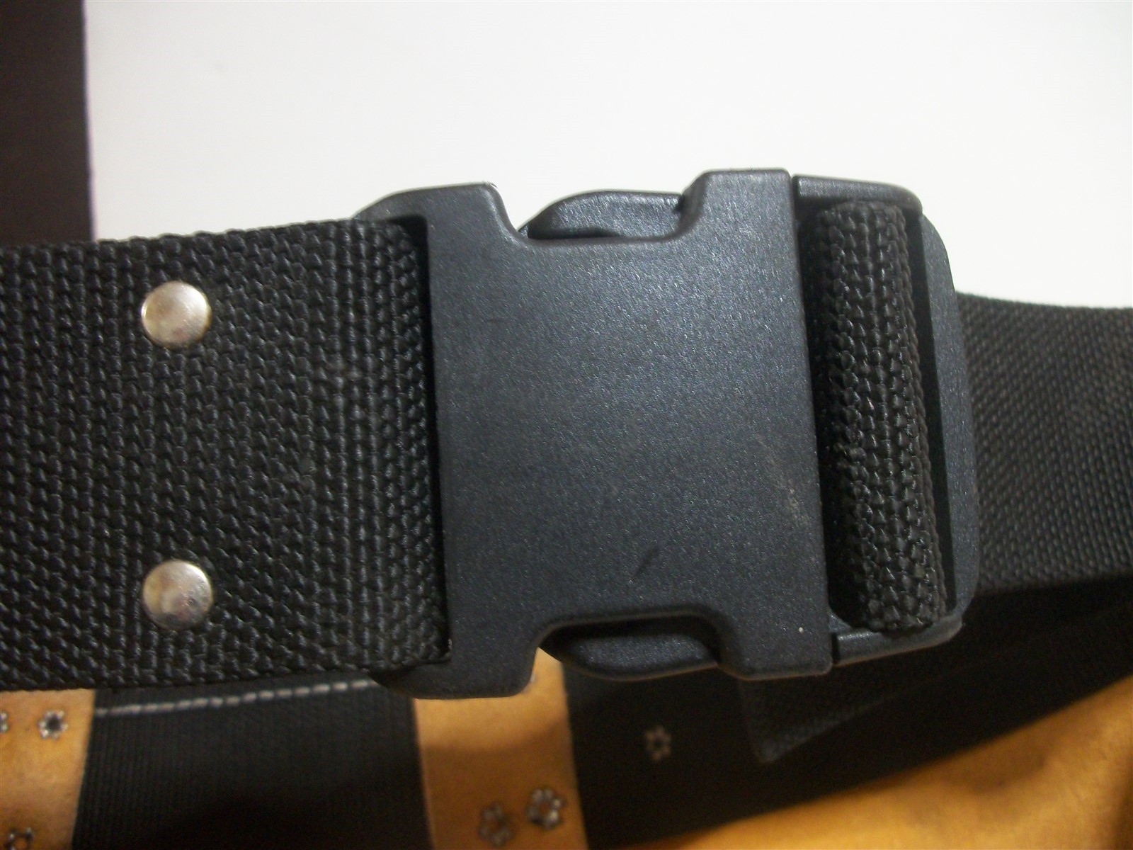 Husky 370×2 Leather Tool Work Belt Hammer Loop by CLC Quickk Release Buckle