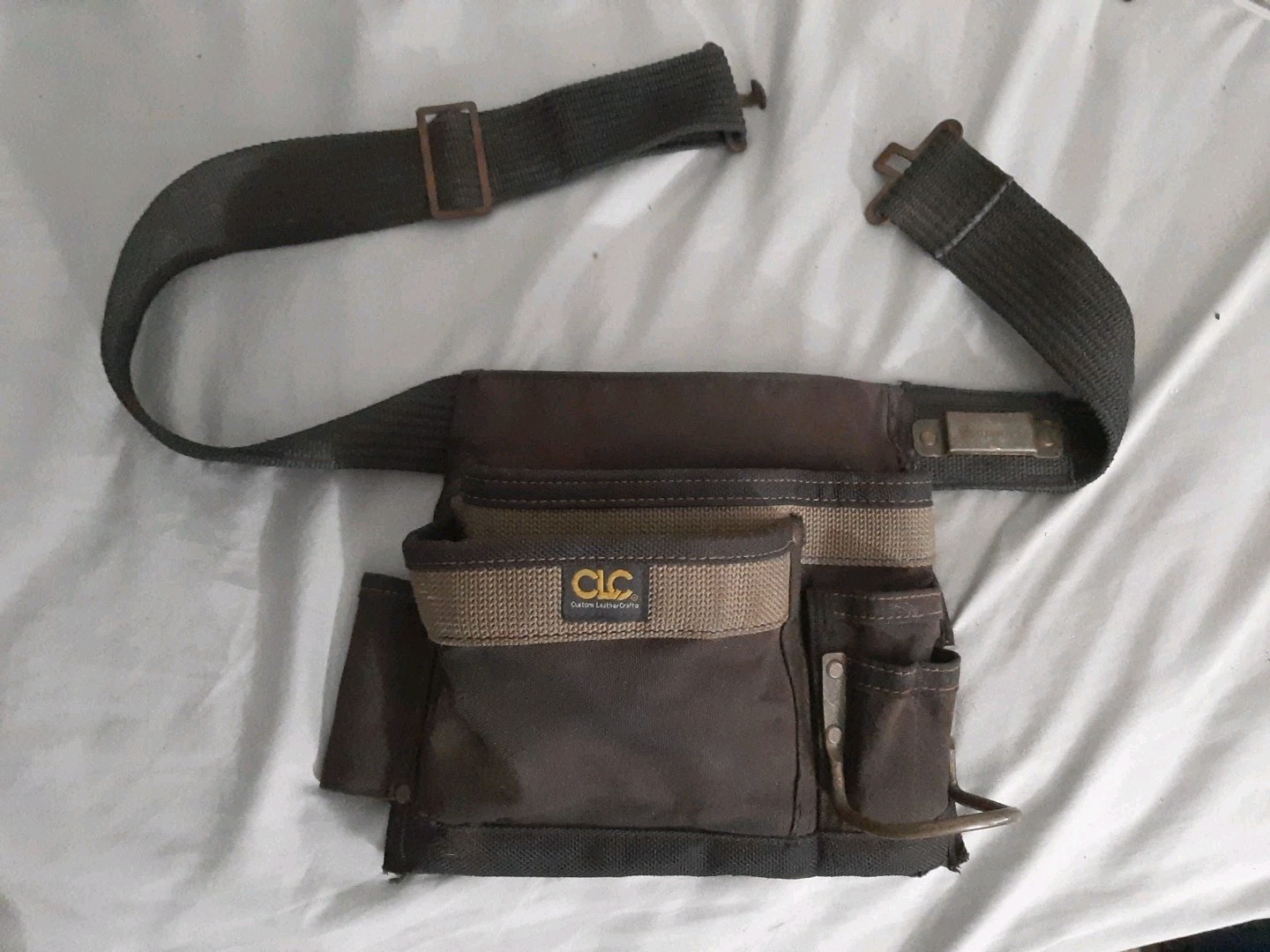 CLC Custom LeatherCraft Carpenters Tool Belt And Hammer/Tape Holder