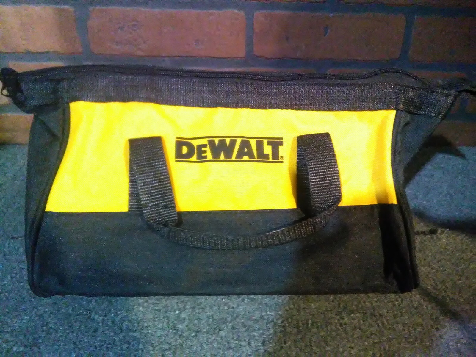 DeWalt 11″ HD Canvas Contractor Tool Storage Bag-***NEW***