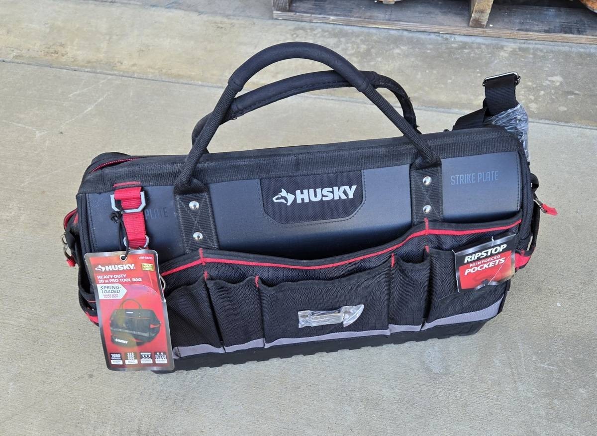 Husky Heavy-Duty 20 in. PRO Tool Bag 54 pockets NEW (31A)