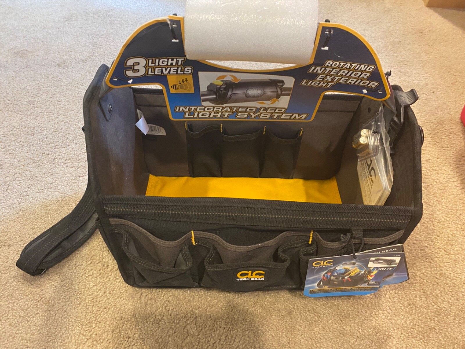CLC Tech Gear – Large 20 Pocket 15″ Open Top Tool Box Bag Carrier with LED light