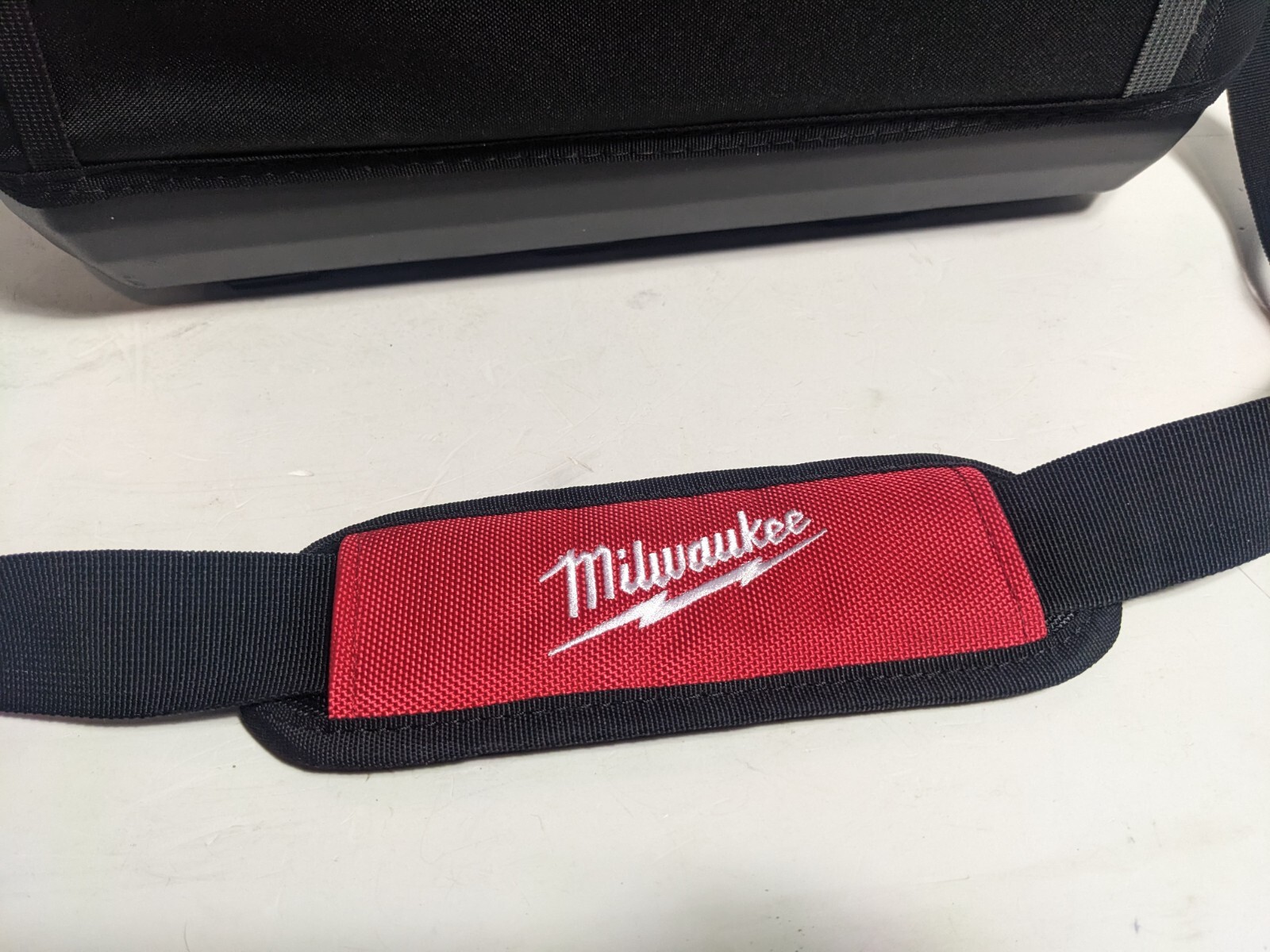 Milwaukee PACKOUT Tool Bag Modular Storage Impact Resistant Molded Base 15″ Red