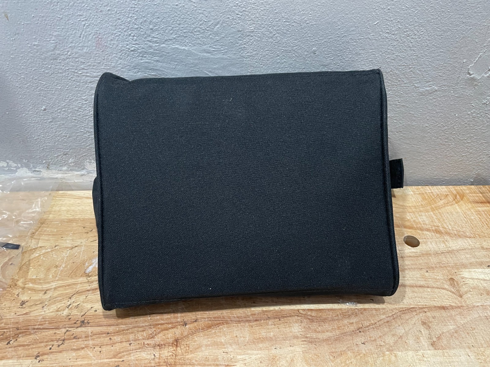 New Dewalt 11” Heavy Duty Ballistic Nylon Tool Bag 11” x 8” x 7”