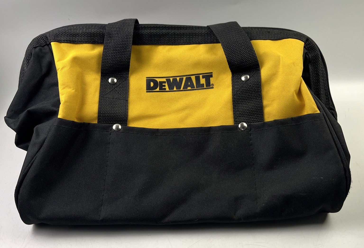 Dewalt Medium Heavy Duty Contractor Tool Bag 15″x10″x9.5″