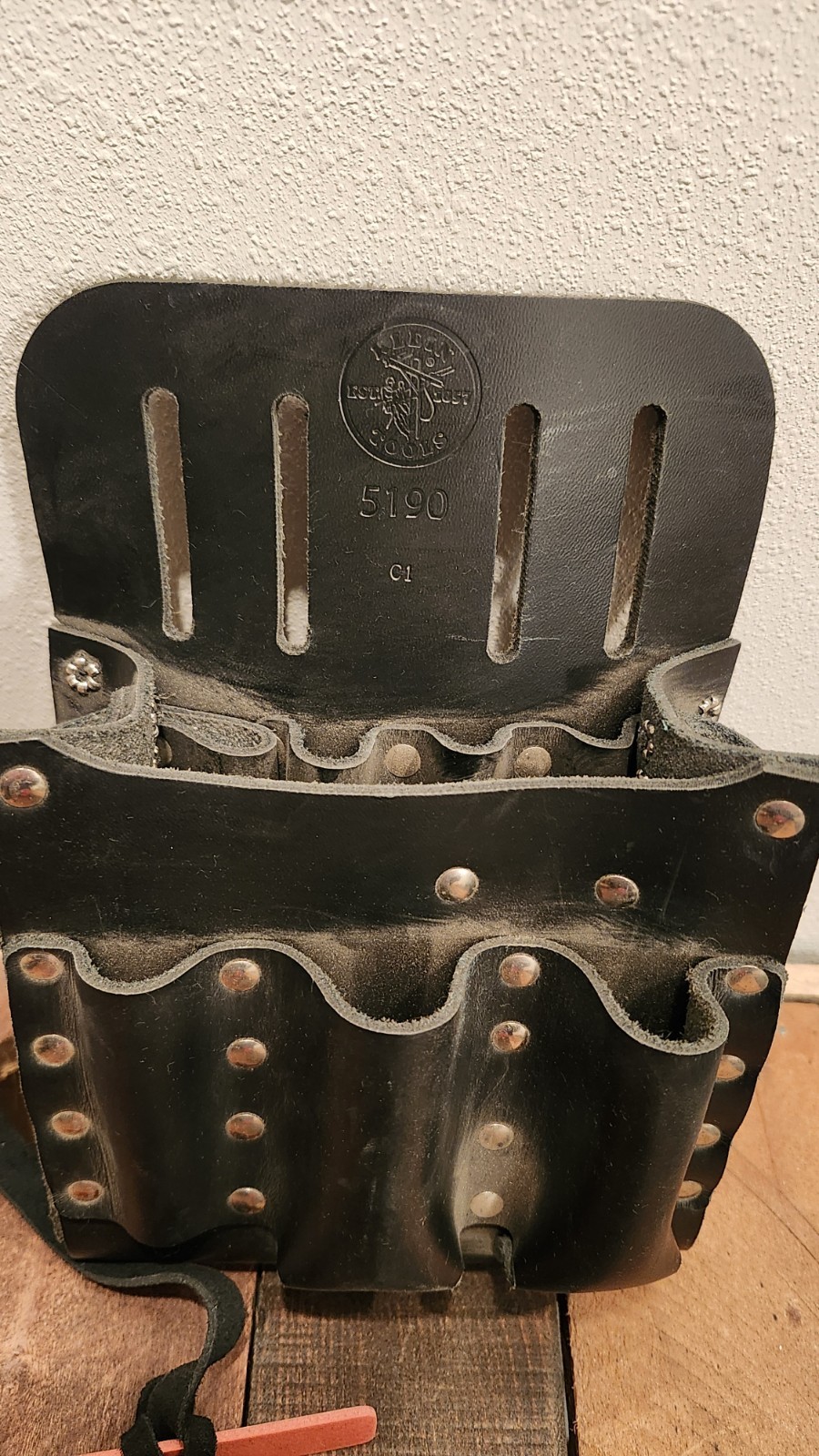 Klein Tools 5190 Leather 10-Pocket Tool Pouch
