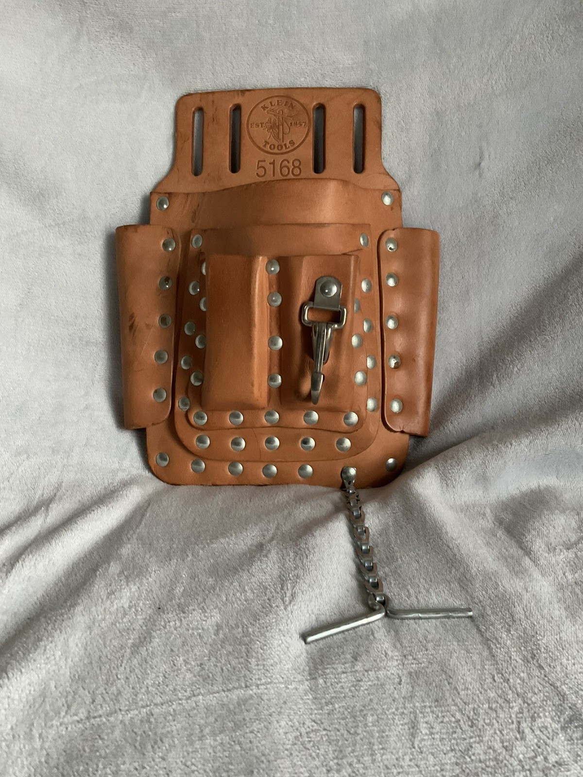 Klein Tools Leather Pouch 5168 6-Pocket Tool Punch Tan Electrician Lineman