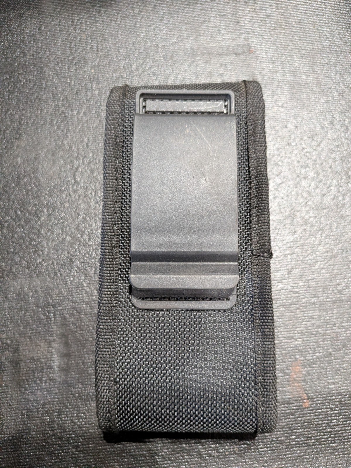 KNIPEX KNIPEX Fabric Tool Pouch with Belt Clip, Black & Red, 1 Item