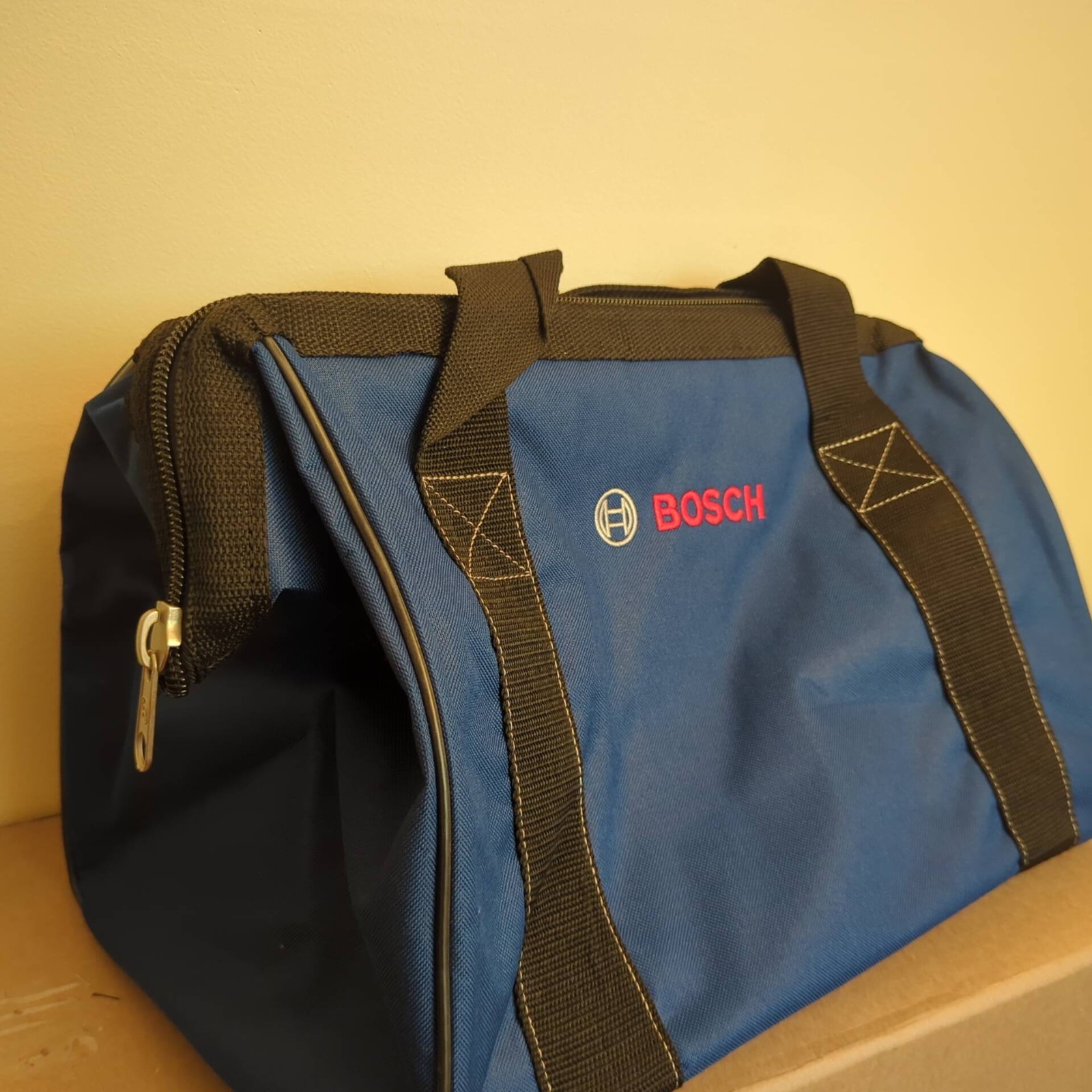 Genuine BOSCH Tool Bag Duffel Authentic OEM Original CW02 16″x12″ x10″ Carry