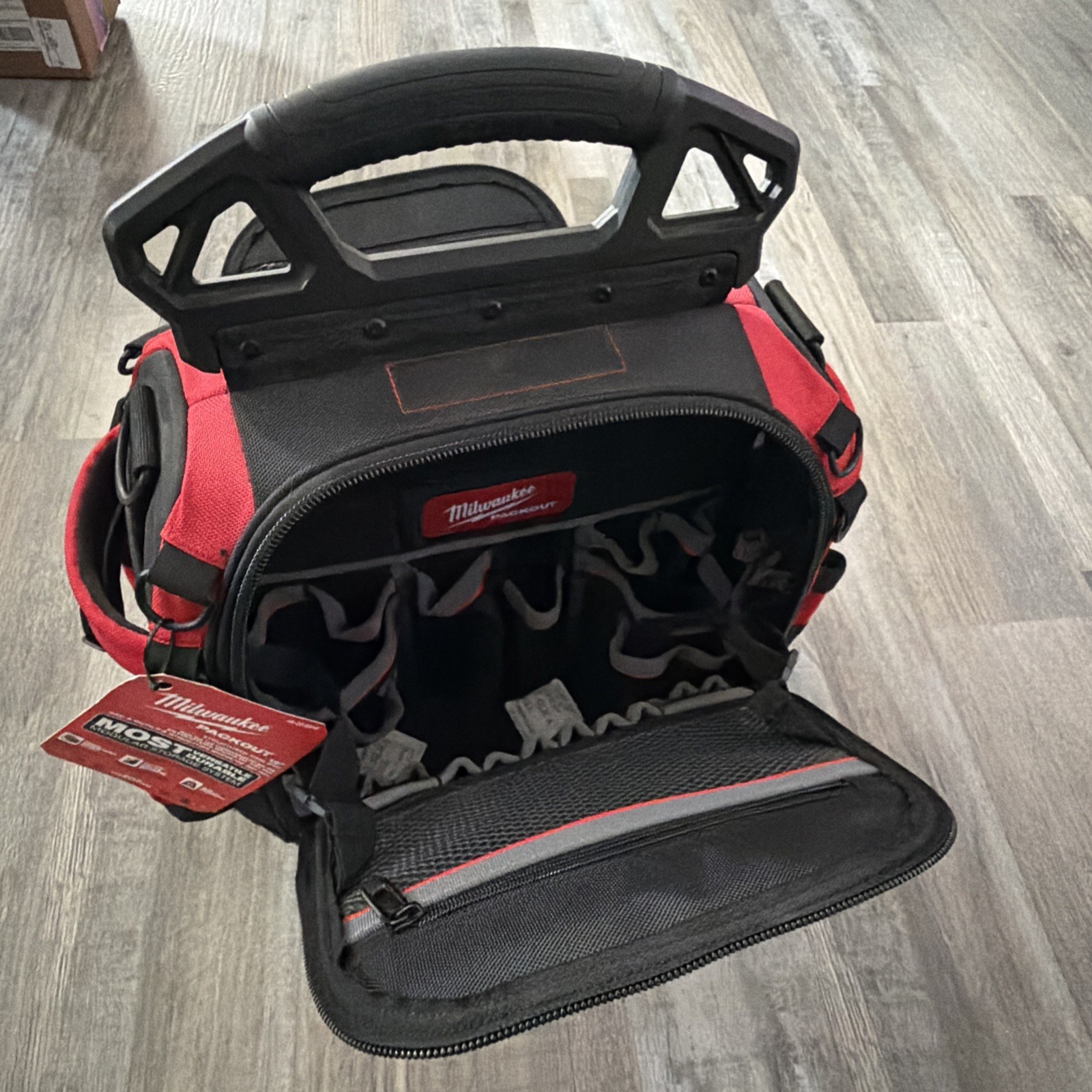 NEW Milwaukee Packout 15″ Tear-Resistant Durable Structured Tool Bag, 48-22-8316