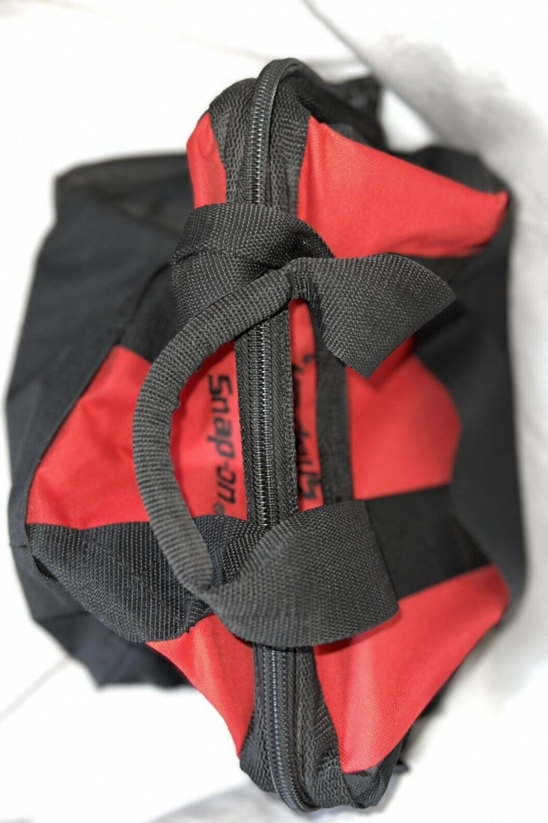 Snap-On Tool Bag Red Wide Mouth Zipper Close Double Handle Outer Sleeve Pockets