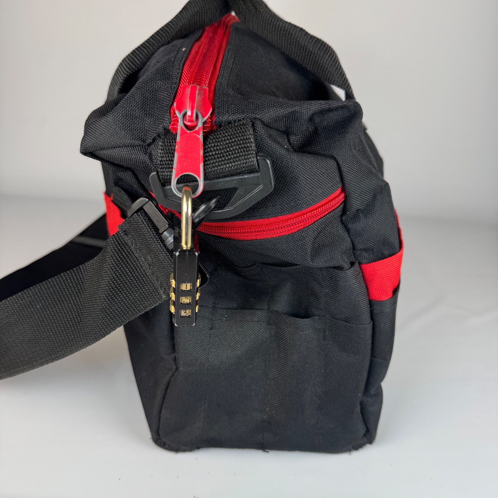 Craftsman 17” Tool Bag Black Red Heavy Duty w/ Shoulder Strap & Pockets