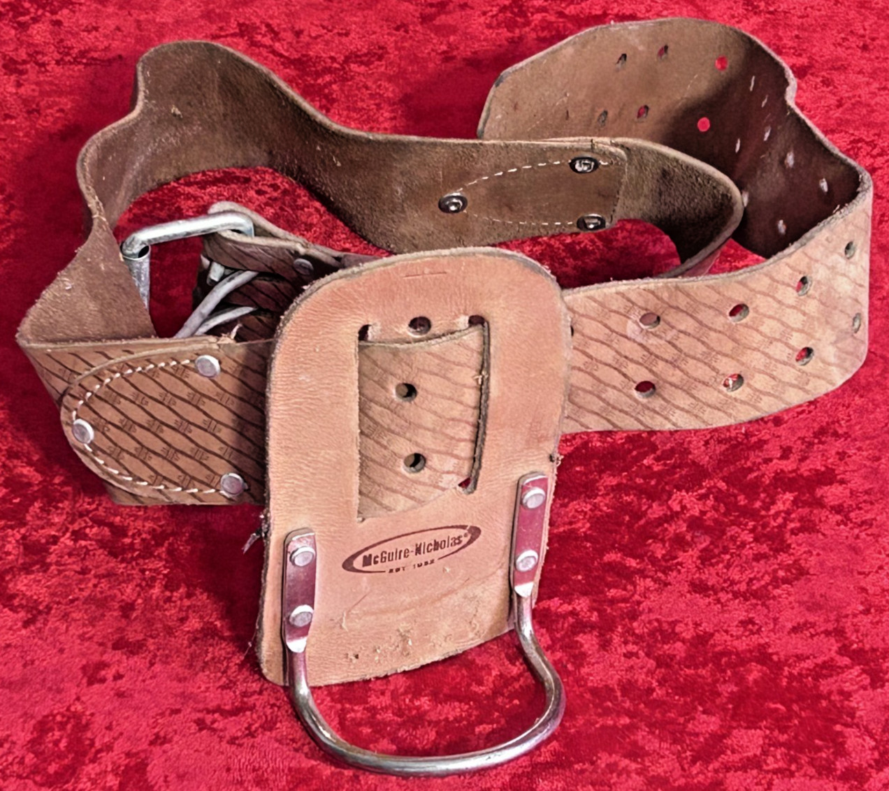 McGuire-Nicholas 2″ Work Tool Belt Saddle Leather 28-46″ + Hammer Holder B6