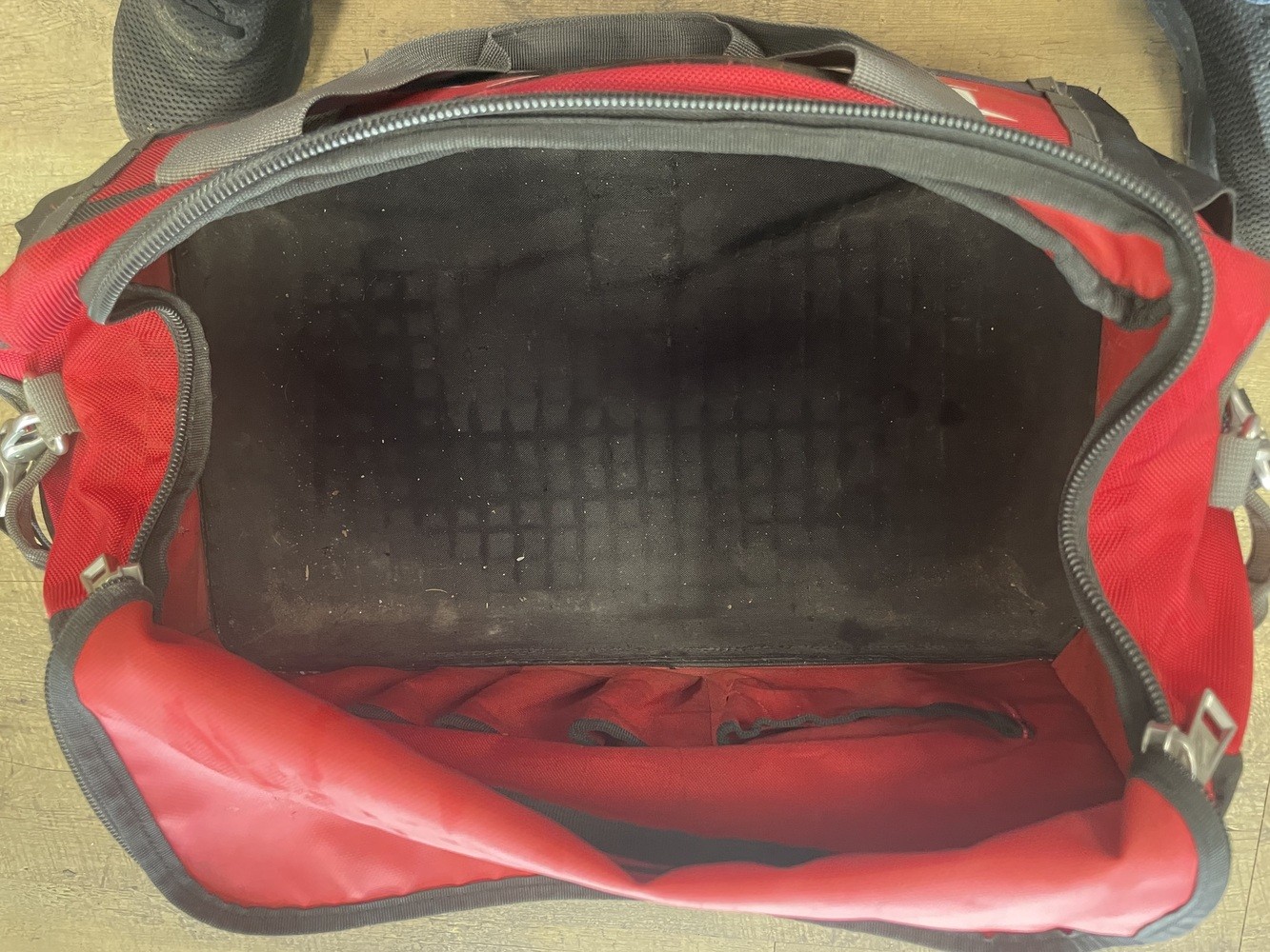 Milwaukee – 48-22-8322 – 20″ PACKOUT Tool Bag – PPSKN (366353)