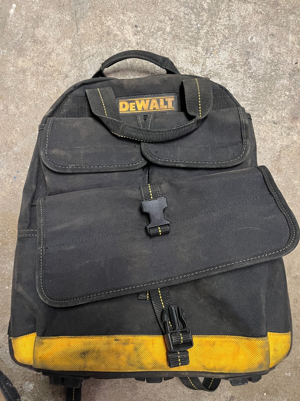 DEWALT Pro Tool Backpack Bag – Model DWST560102 With USB charge station