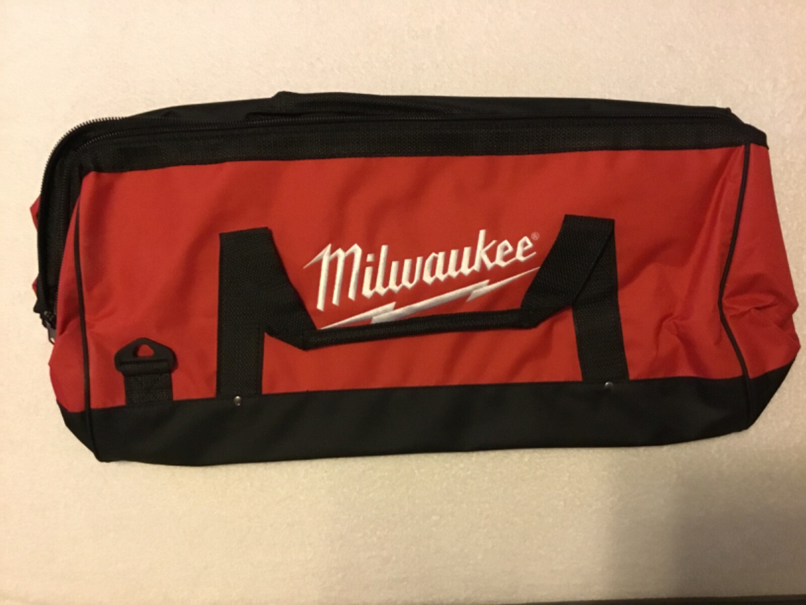 New Milwaukee M18 22” Heavy Duty Contractors Tool Bag (With Shoulder Strap)