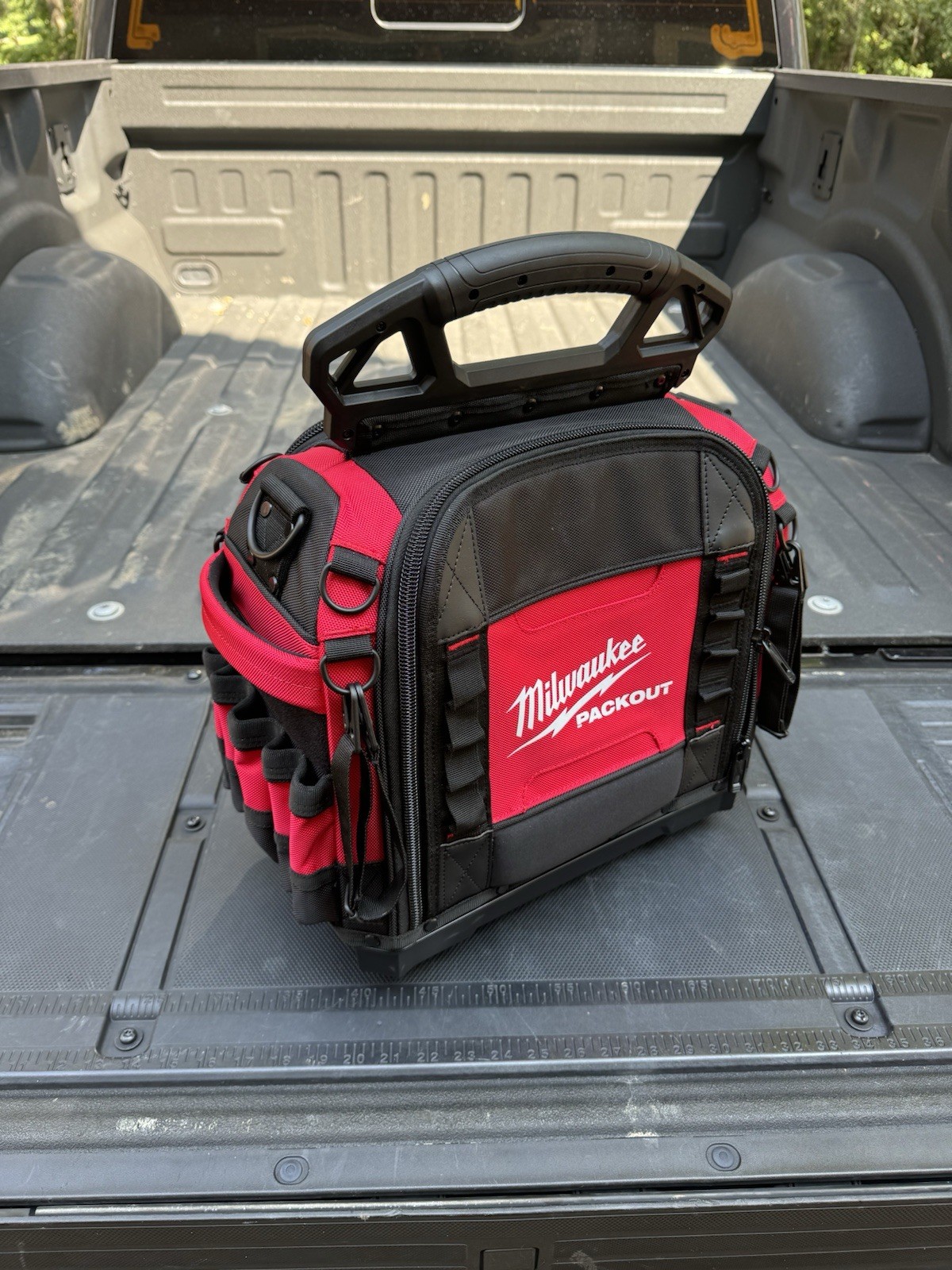 Milwaukee 48-22-8316 Packout 15″ Structured Tool Bag with Padded Shoulder Strap