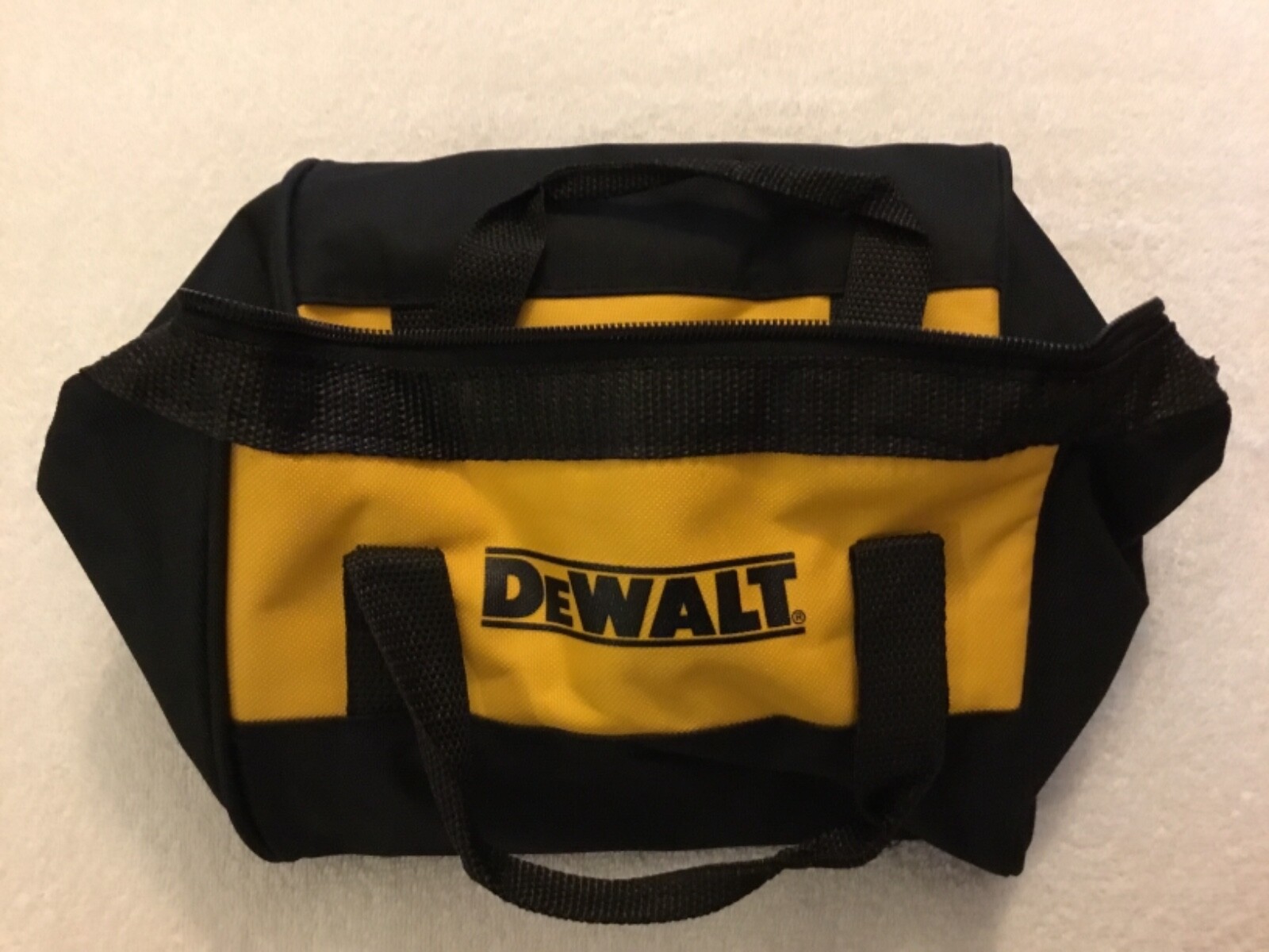 New Dewalt 9” Heavy Duty Nylon Tool Bag 9” x 9” x 8”
