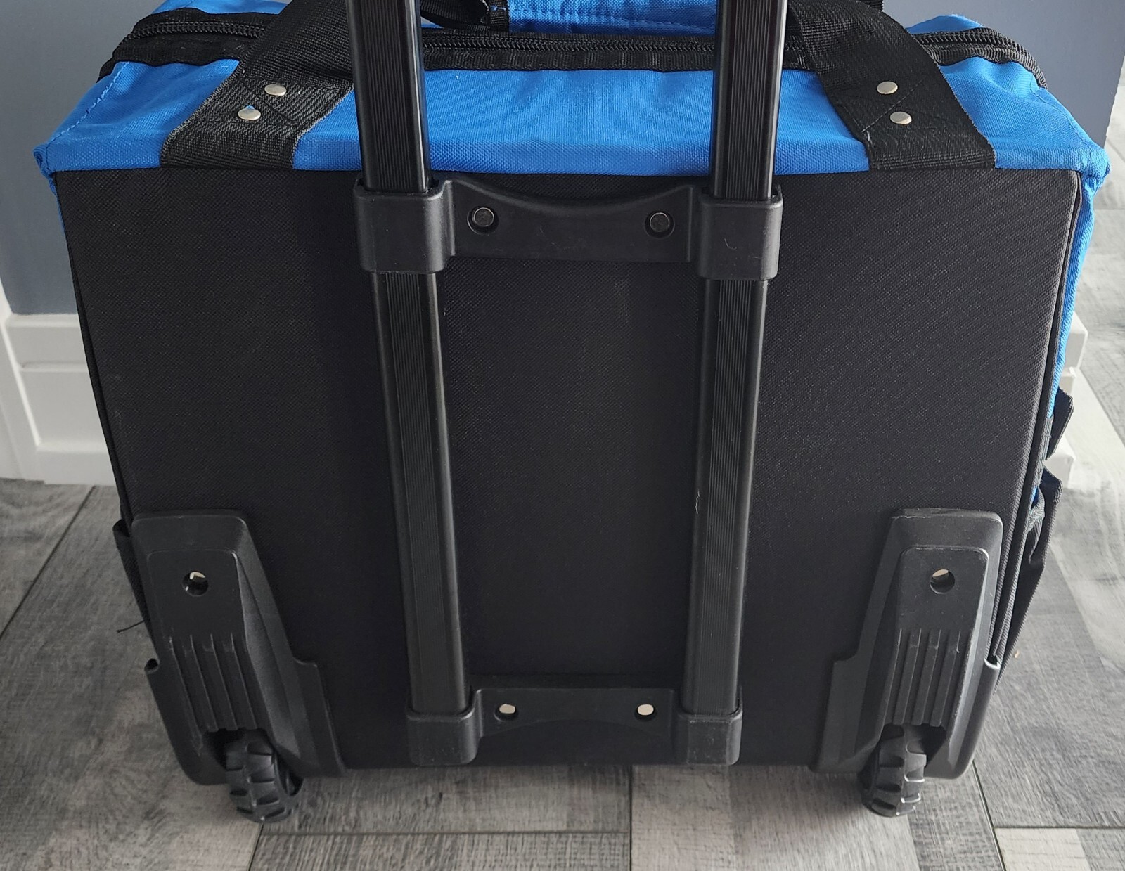 New Kobalt 17″x 14″ x 10″ Rolling Tool Bag with Handle