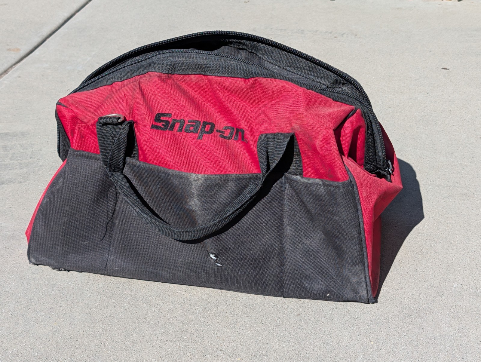 Snap On Tools Large Tool Bag/ Tote Bag/ Organizer Bag/ 18”x9”x12”