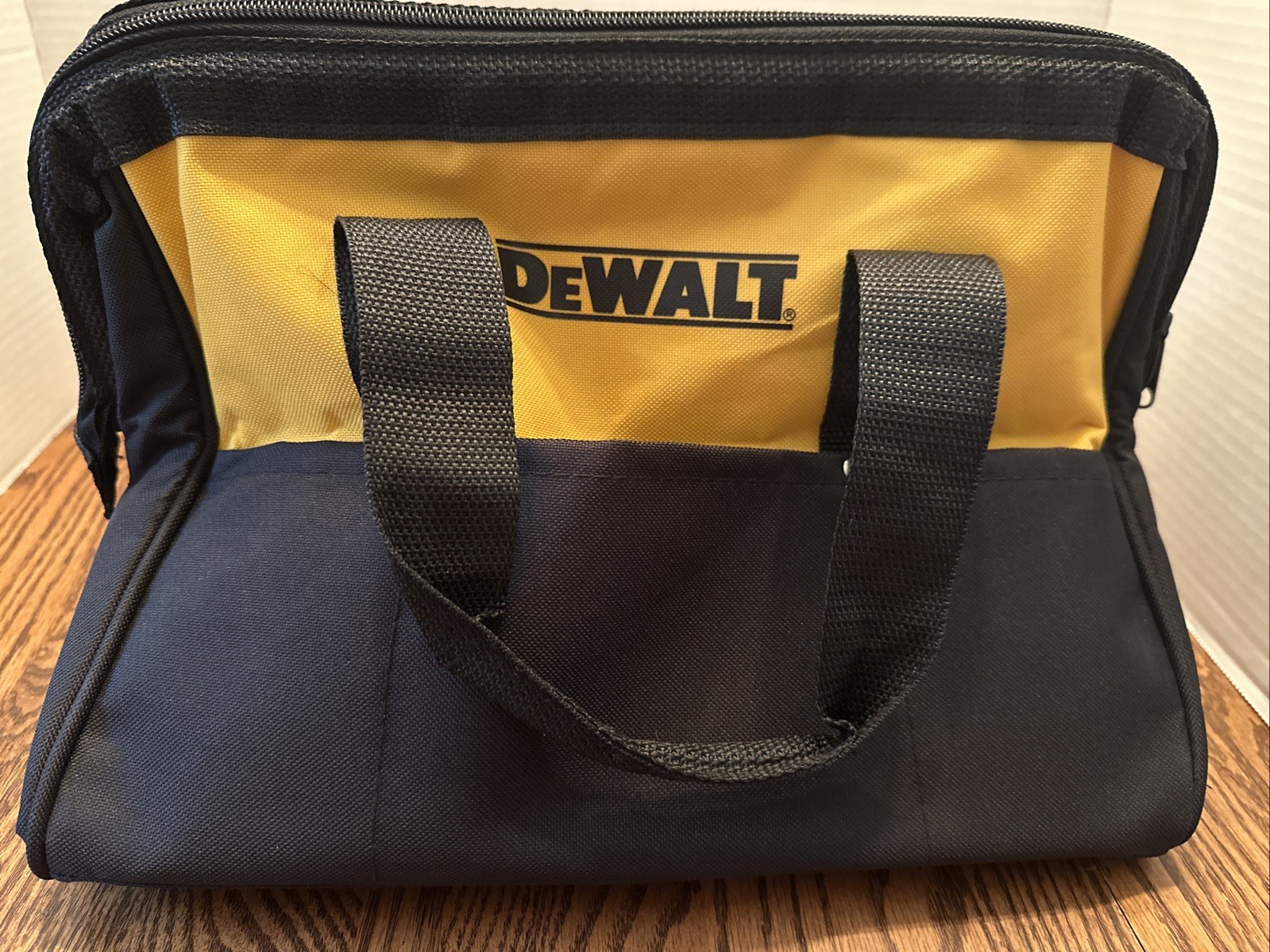 DEWALT 13″ Contractor Tool Bag N037466 Black/Yellow, NEW