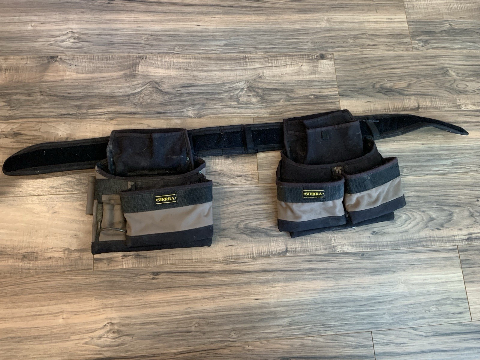 Sierra Toolbelt 2 Large Multi-Compartment Pouches One Torn Belt Loop