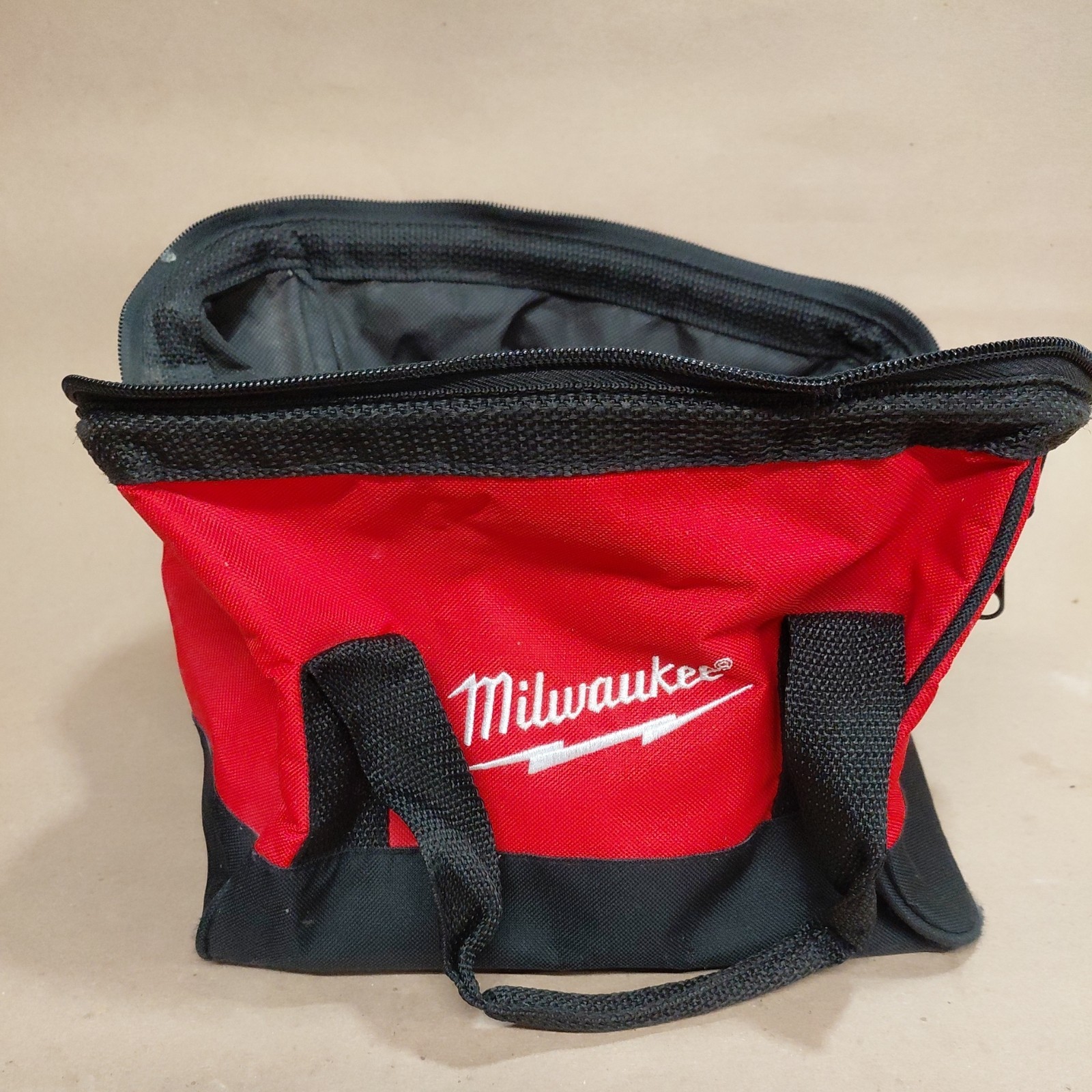 Milwaukee Heavy Duty Tool Gate mouth Contractors Bag – (11″ x 10″ x 9)