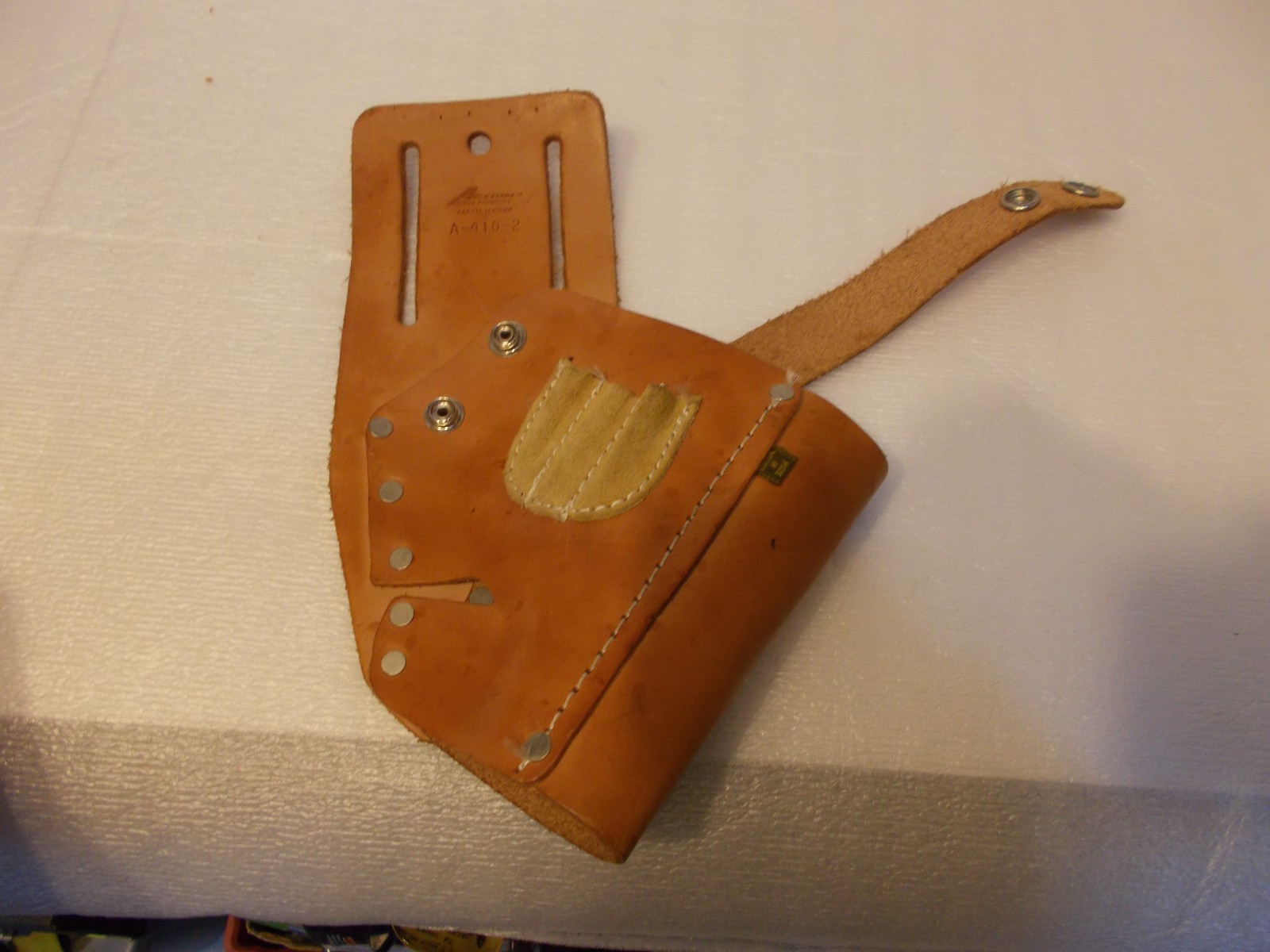 Action Work Products Leather Tool Holder/ Holster A-410-2 Saddle Leather (E2)