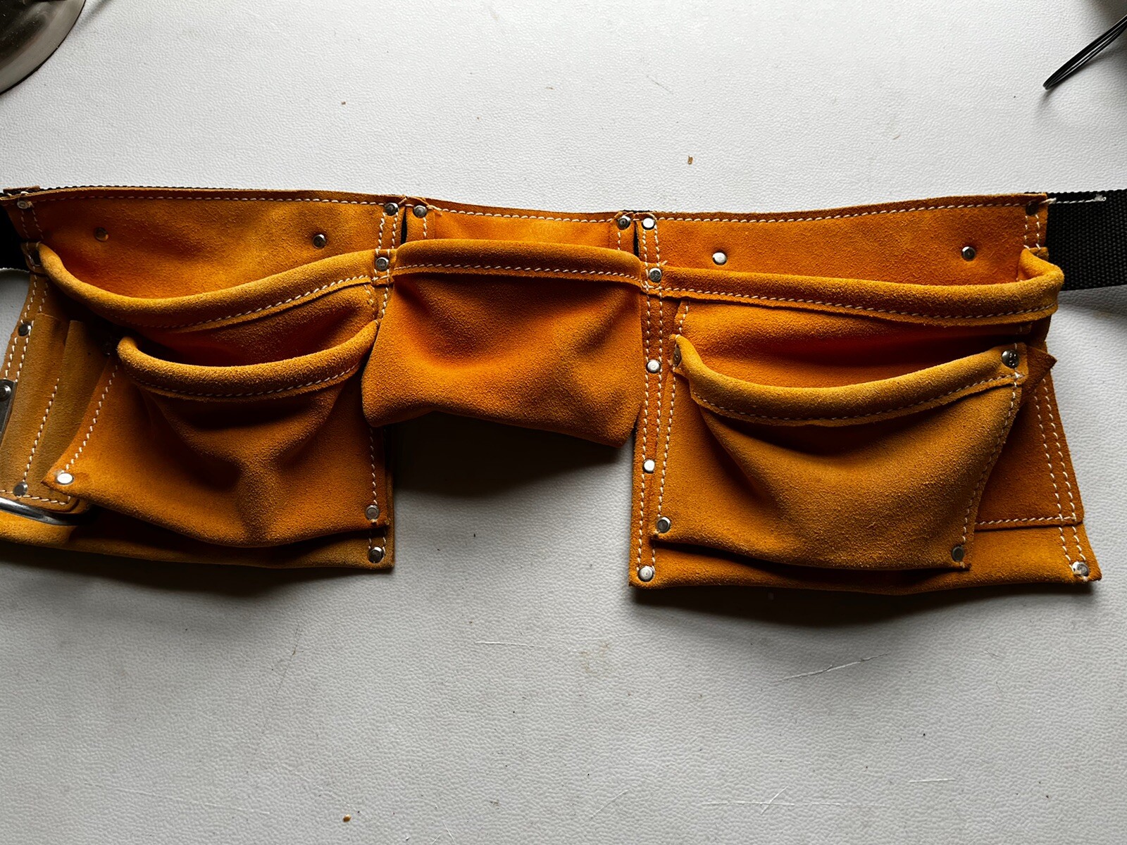 CLC Custom Leather Craft Heavy Duty Suede Leather Tool Holder Belt Carpentry