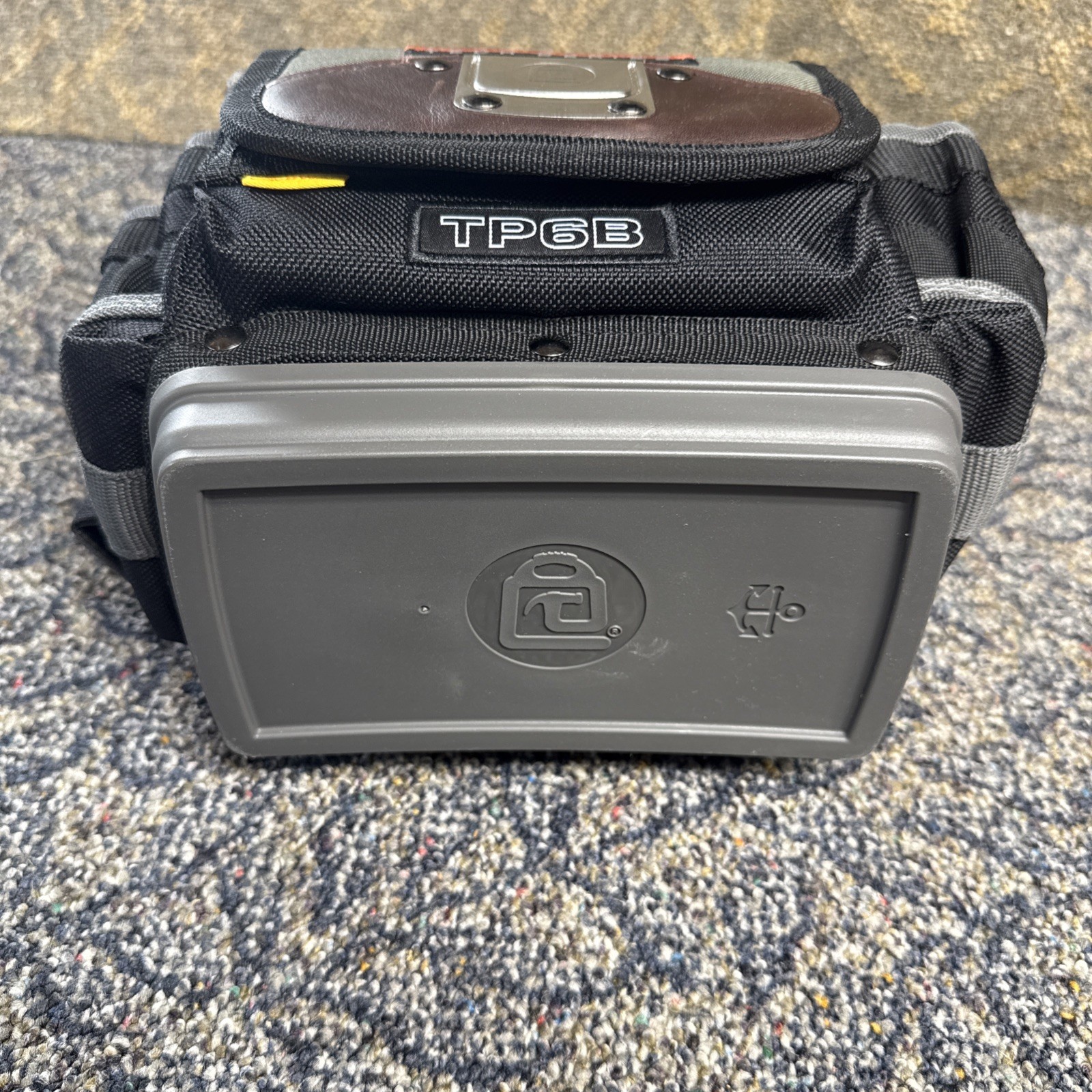 Veto Pro Pac TP5B Five Pocket Small Tool Pouch w/ Base- NEW