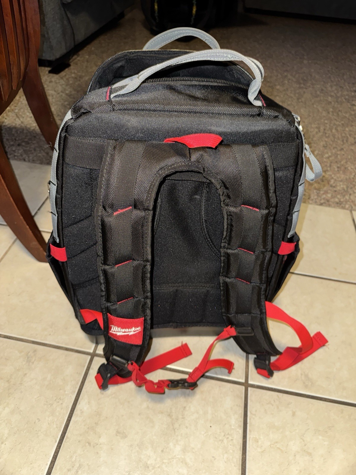 Milwaukee Ultimate Jobsite Backpack -Red/Black (48-22-8201)