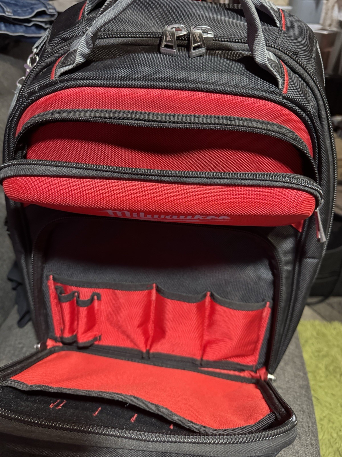 Milwaukee Ultimate Jobsite Backpack -Red/Black (48-22-8201)