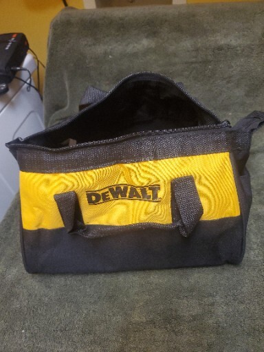 DEWALT small nylon tool bag. 11″ x 8″ x7″. N294699