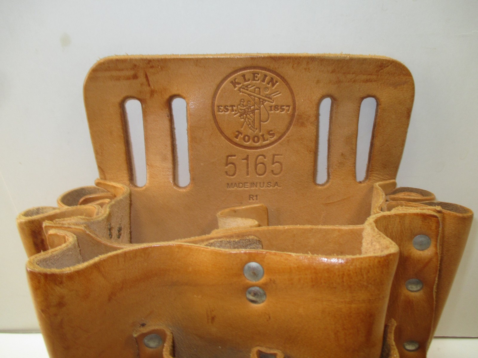 KLEIN TOOLS 5165~10-POCKET -TAN LEATHER TOOL POUCH~KNIFE SNAP~TAPE THONG~U.S.A.
