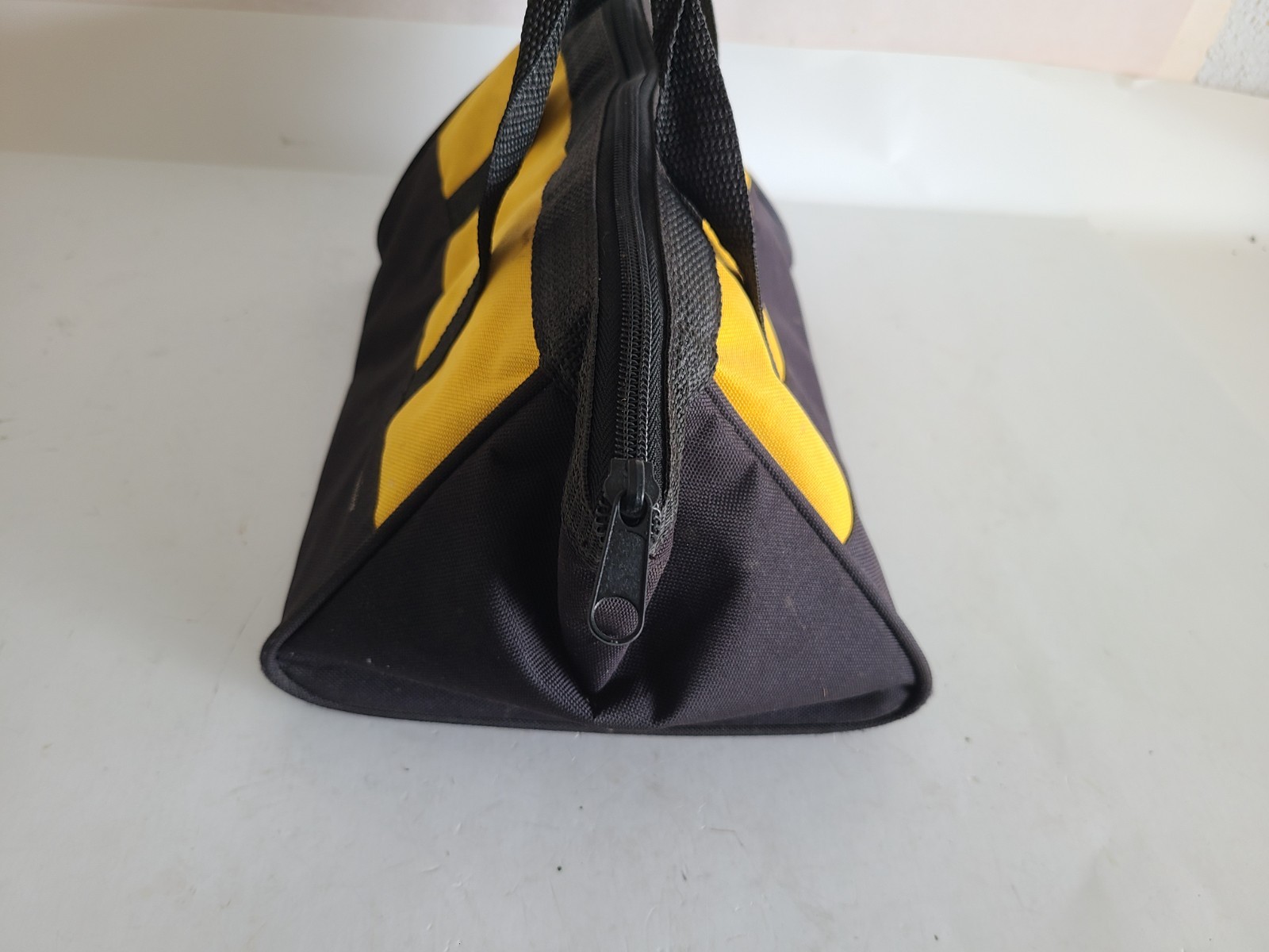 DEWALT 11″ Contractor Tool Bag N294699 Yellow/Black Small (11×8.5×7) Free Ship