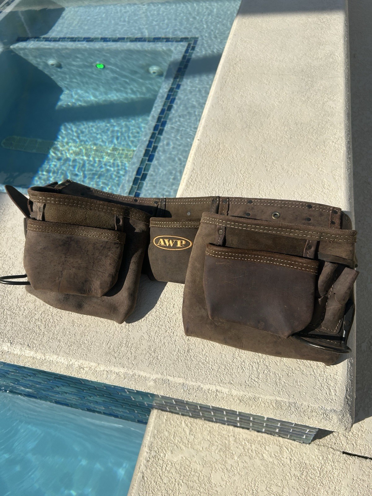 AWP Suede Leather Carpenters Tool Belt W/many Pouches & 2 Metal Hammer Loops Exc
