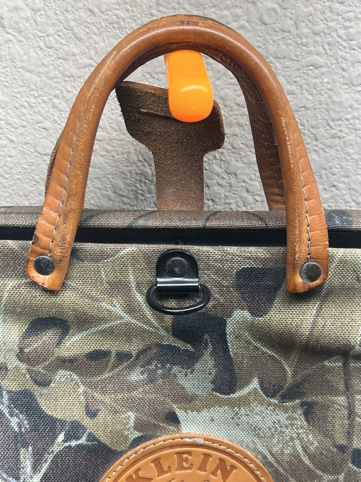 Klein Tools 5102-18C VTG Camo Bag Realtree Advantage Pattern USA Leather Canvas