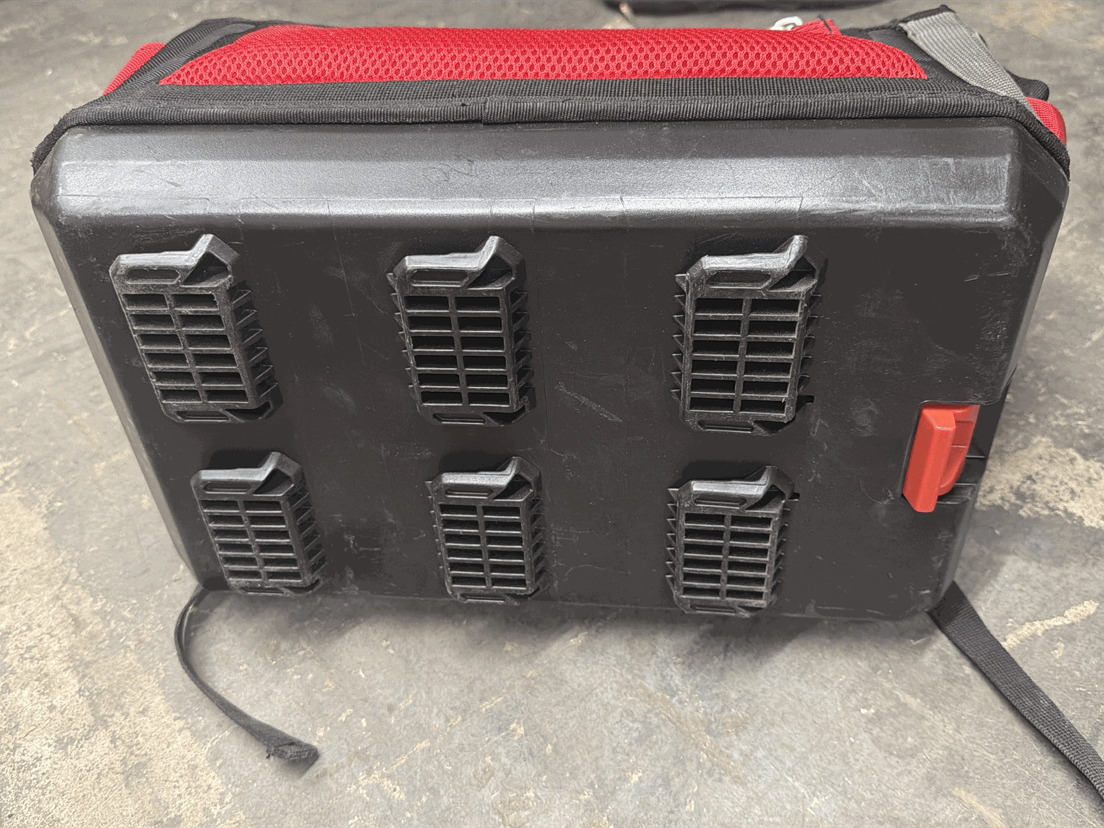 Milwaukee 15 in. PACKOUT Tote
