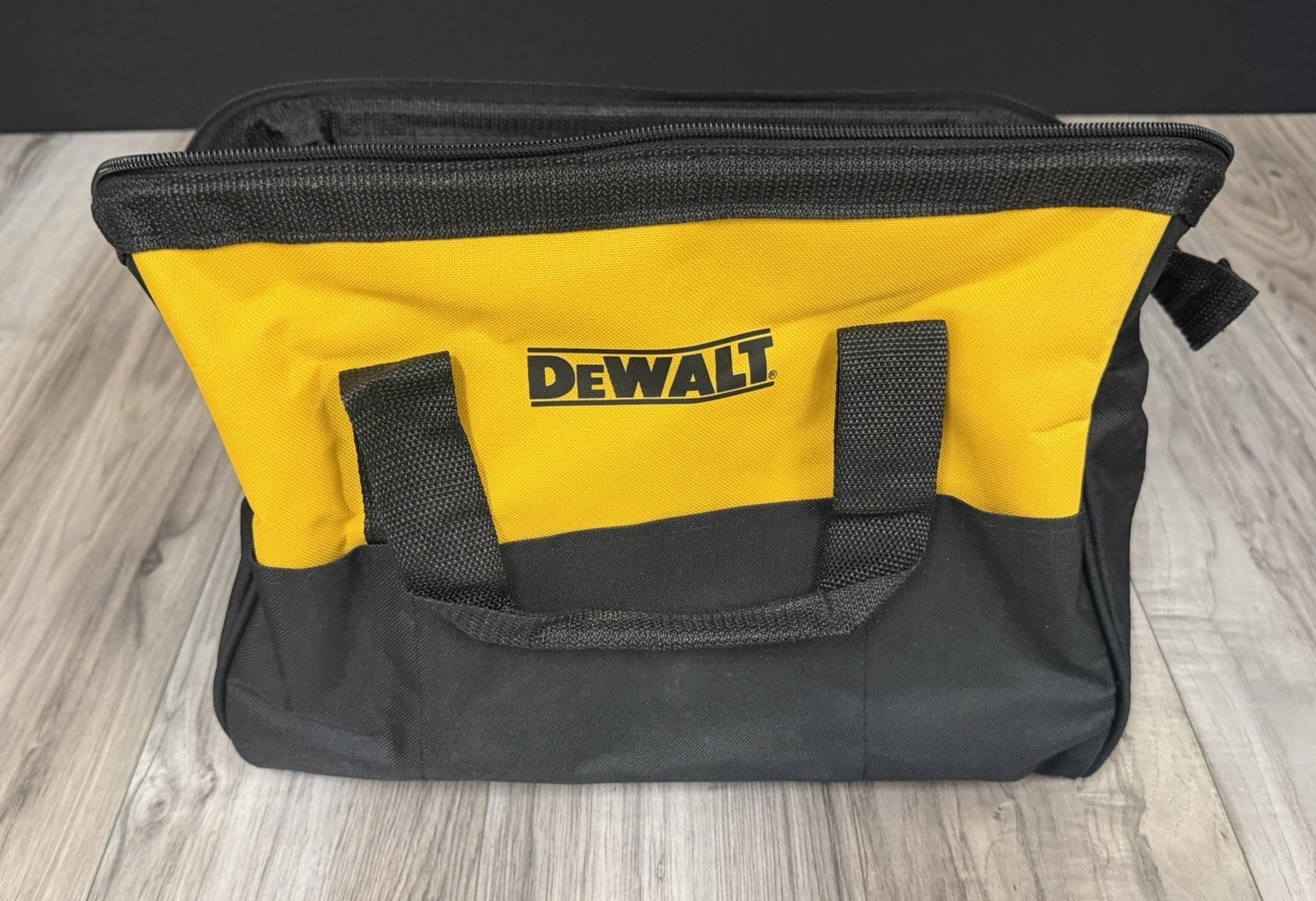 DEWALT 16″ Heavy Duty Medium Contractor Tool Bag Cordless Power Drill Tote NEW