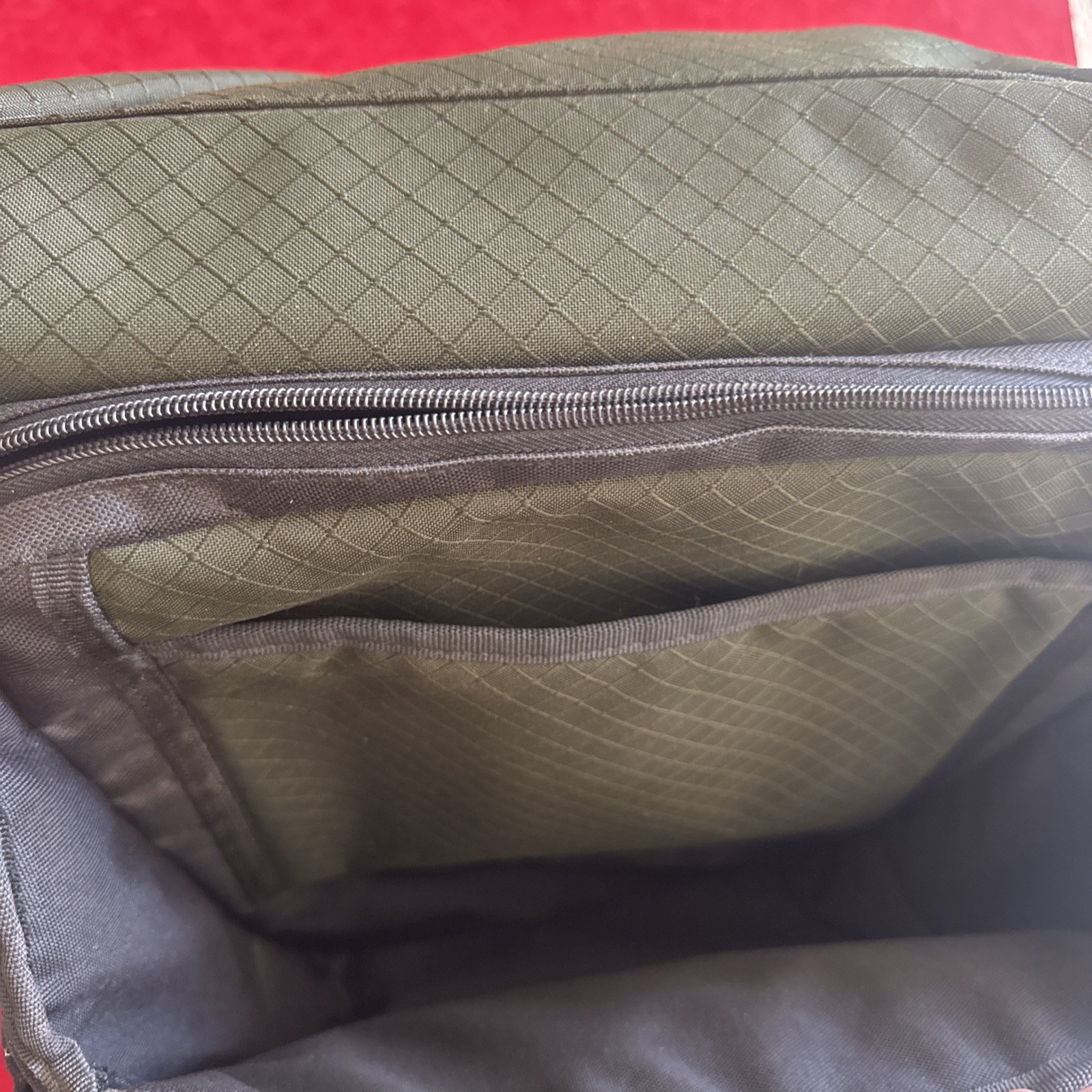 Duluth Trading Co Electrician Tool Laptop Storage Wine Shoulder Bag Black Green