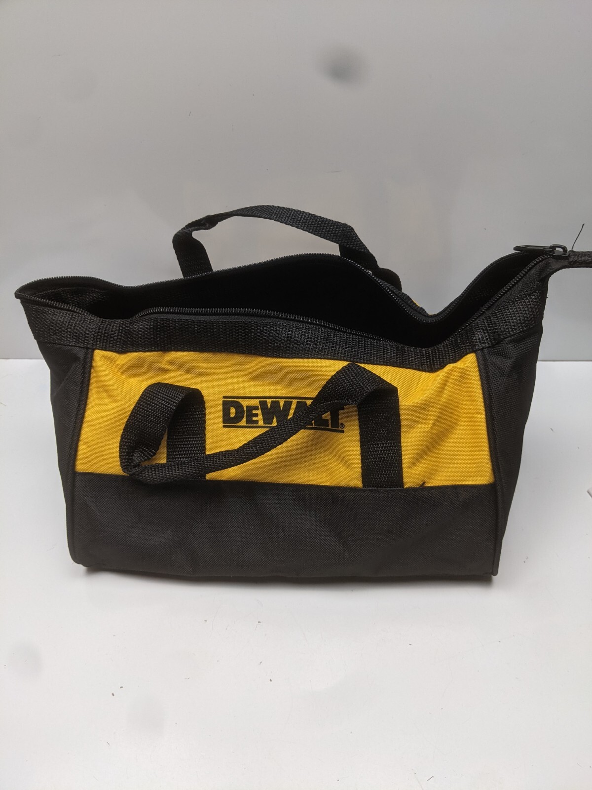 Dewalt Genuine Carrying Bag Tool Bag 11″L ×7″H×8″W Approx. Barely Used. #55