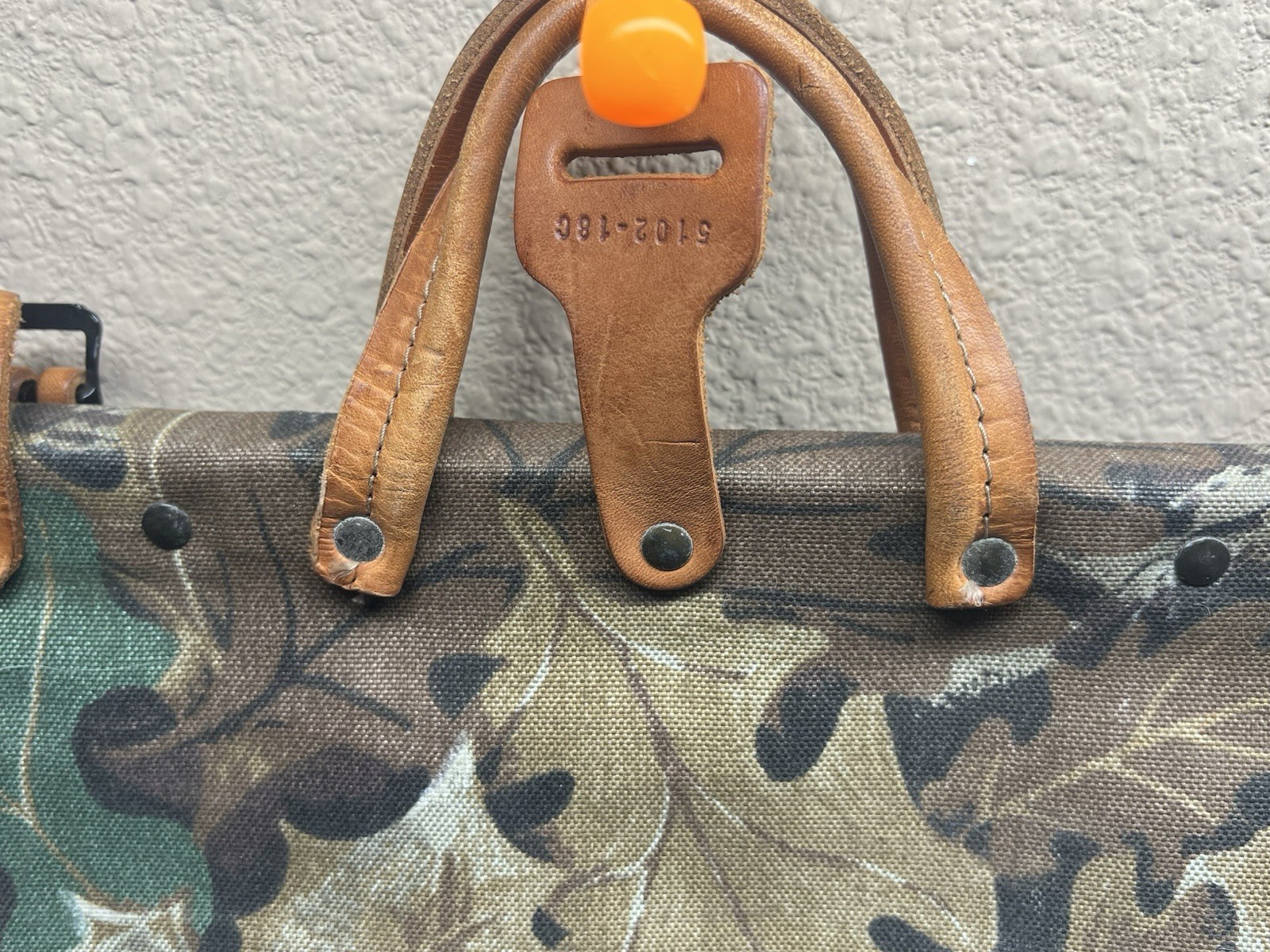 Klein Tools 5102-18C VTG Camo Bag Realtree Advantage Pattern USA Leather Canvas