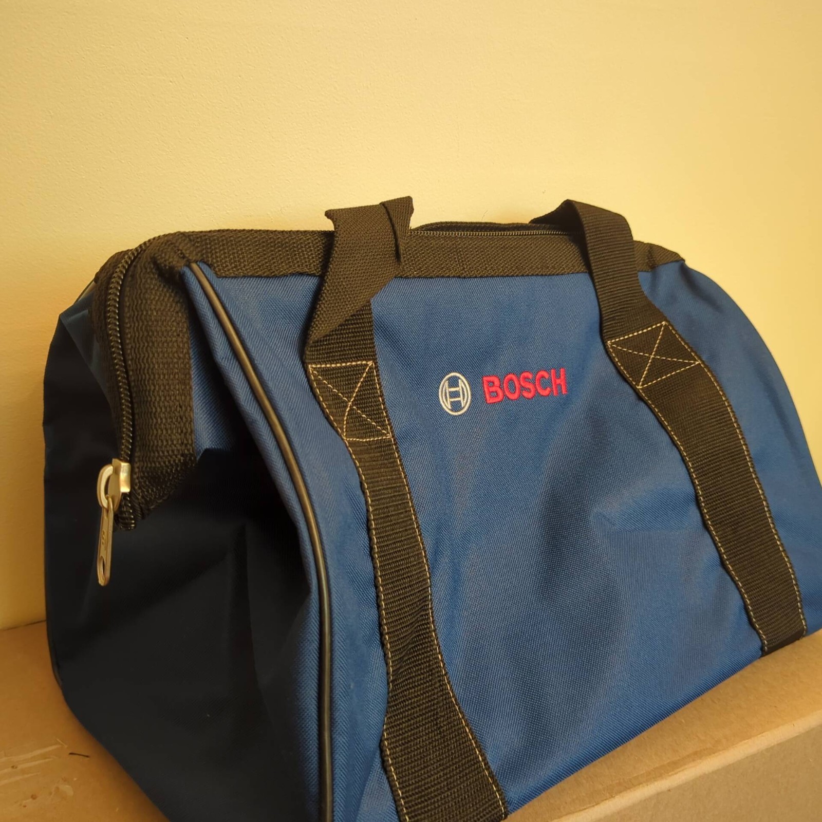 Genuine BOSCH Tool Bag Duffel Authentic OEM Original CW02 16″x12″ x10″ Carry