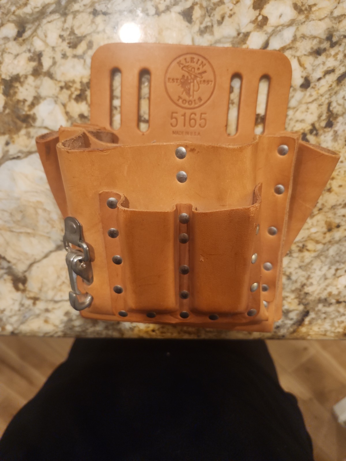 KLEIN TOOLS 5165~10-POCKET -TAN LEATHER TOOL POUCH, W/ Husky Belt Pouch