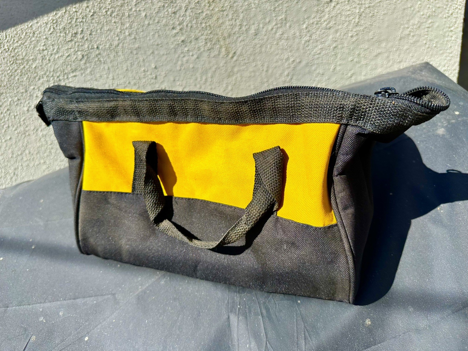 Dewalt 12″ Soft Mini Tool Bag- 12 x 8.5 x 7 inches Very Good- Never Used