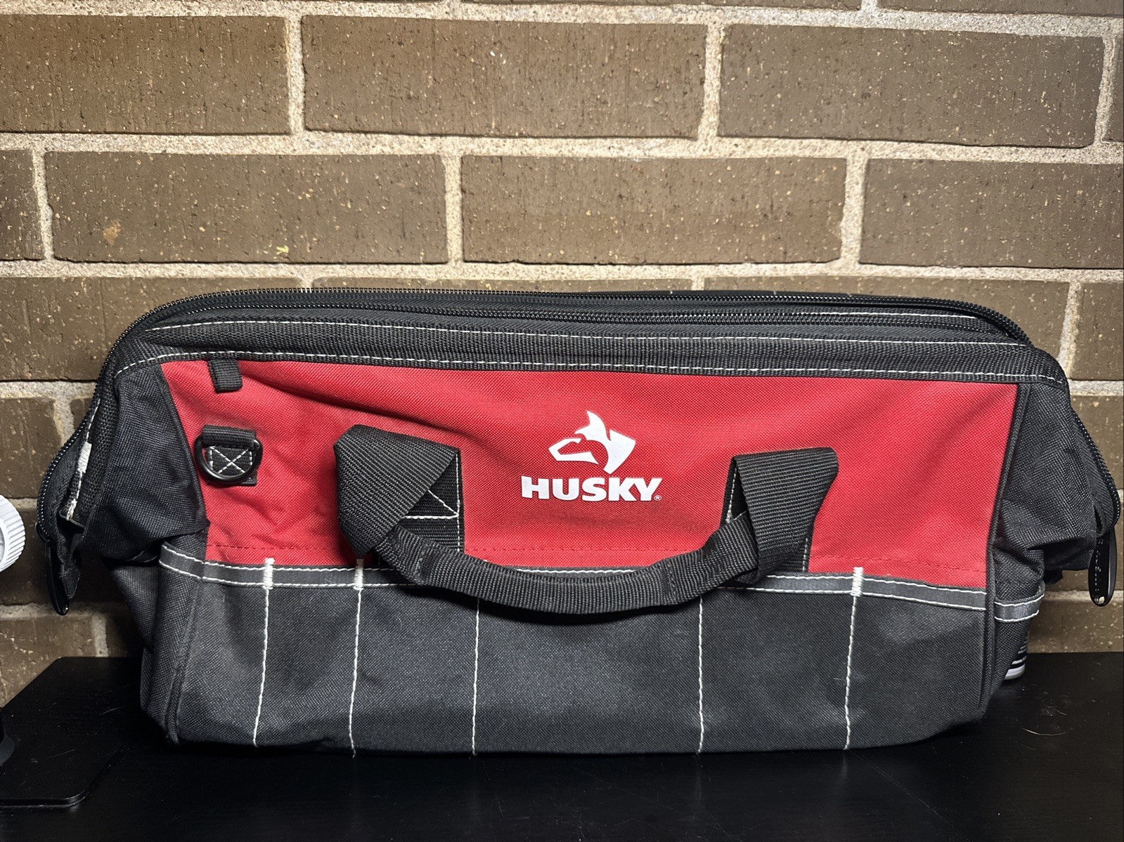 NEW Husky 18” Wide Mouth Zippered Water Resistant Tool Bag / 14 Pockets 258 028
