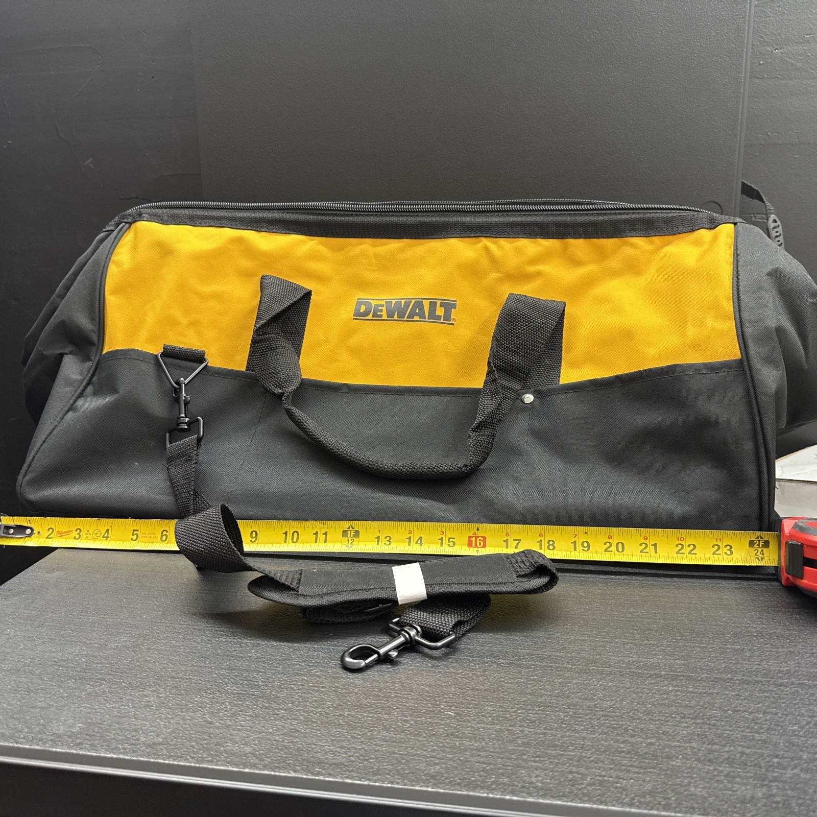 Dewalt DCK024 24″ Tool Bag Heavy Duty Ballistic Nylon 24” x 12″ x 12″