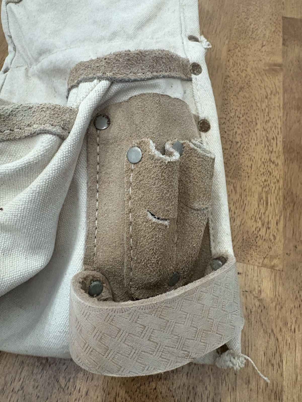 8 Pkt. McGuire-Nicholas Carpenter’s Pouch, Classic Canvas Leather Edging W Belt
