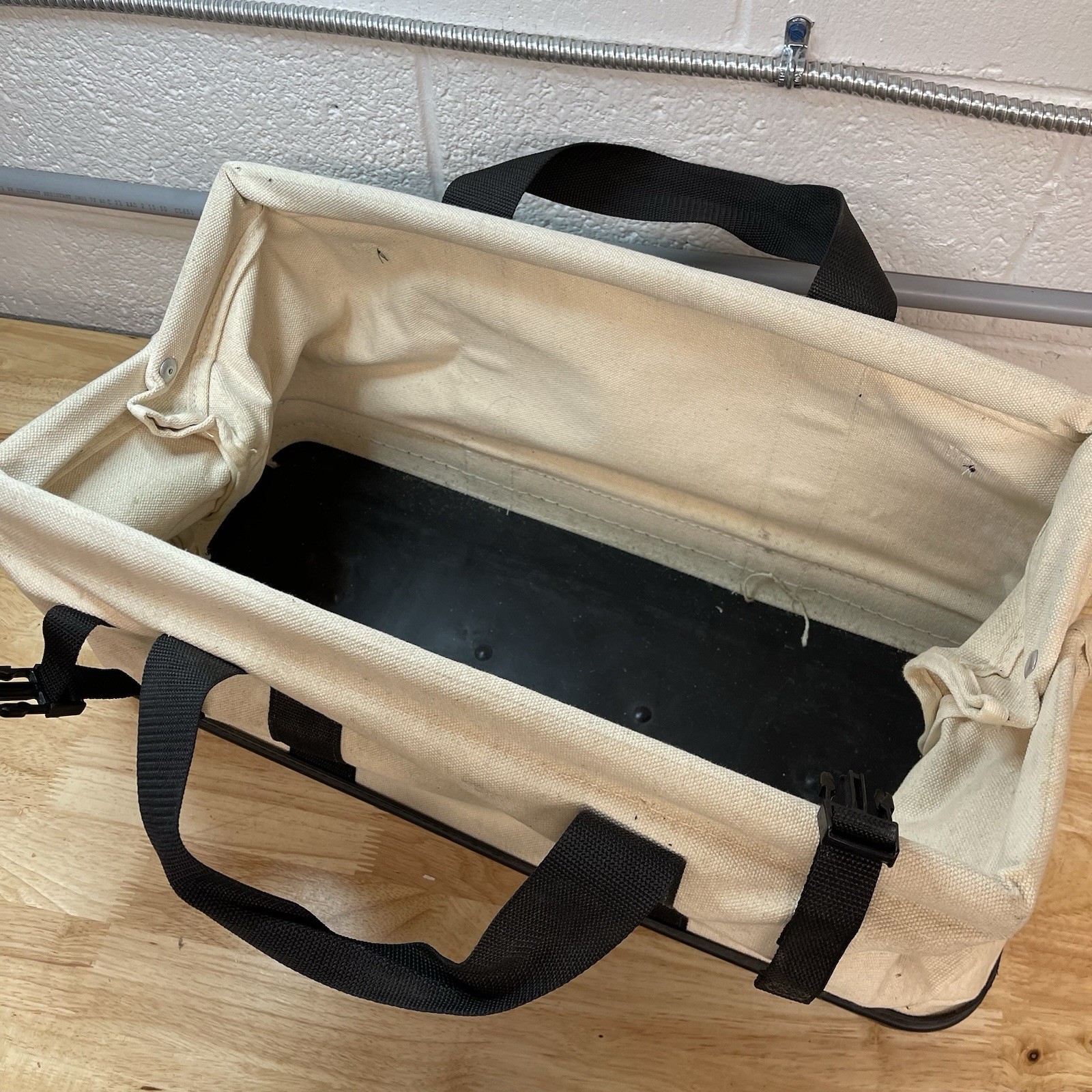 Warren Heim Corp. BUZZLINE 62-220 Lineman Industrial Tools Canvas Bag